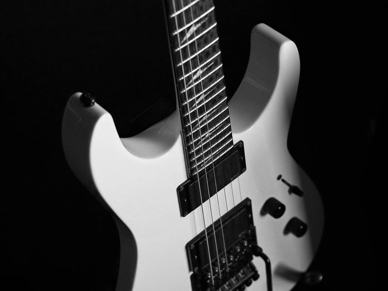 Tin Can Guitar